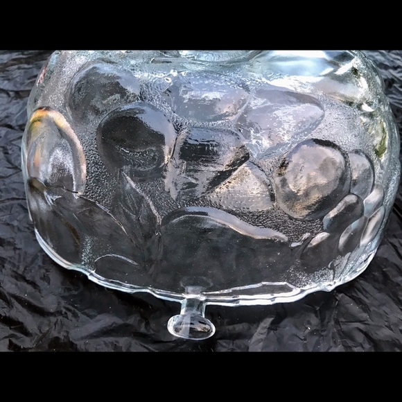 Indiana Glass Oval Basket with Rattan Handle - Picture 4 of 7